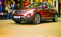Infiniti özel yenilikleriyle Paris Fuarı'nda...