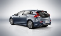 Yeni Volvo V40 