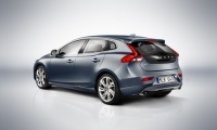 Yeni Volvo V40 