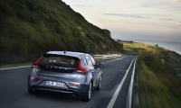 Yeni Volvo V40 