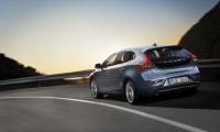 Yeni Volvo V40 