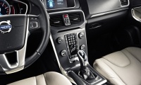 Yeni Volvo V40 