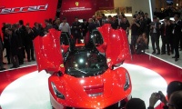 Ferrari'nin Süper Otomobili “LaFerrari” Cenevre’nin Yıldızı Oldu