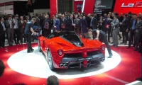 Ferrari'nin Süper Otomobili “LaFerrari” Cenevre’nin Yıldızı Oldu