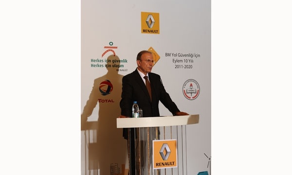 Liseler yol güvenliği için harekete geçti