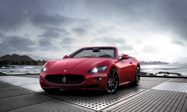 450 HP’lik Maserati GranCabrio Sport geliyor 