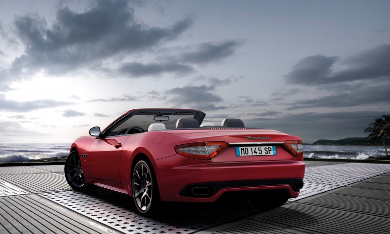 450 HP’lik Maserati GranCabrio Sport geliyor 