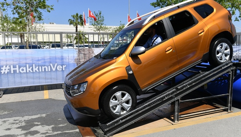 Yeni Duster Roadshow Türkiye’yi dolaşıyor 