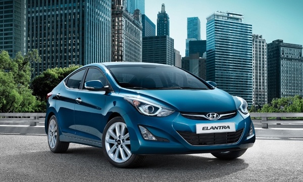 Yenilenen Hyundai Elantra 