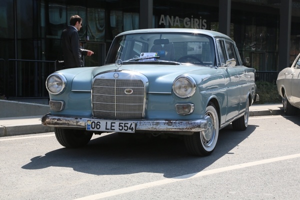 Klasik otomobiller Uniq İstanbul 