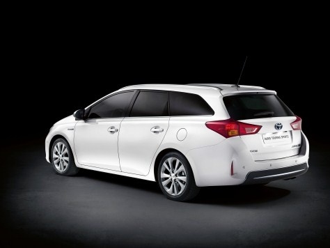 Toyota Paris'te Atağa Kalktı