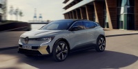 YENİ MEGANE E-TECH'E  ÖN SİPARİŞTE YOĞUN İLGİ 