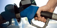 Bu gece benzine indirim geliyor!
