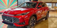 5 Yıldızlı Turbo MG HS Showromlarda