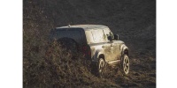 Yeni Land Rover Defender bu kez James Bond'un zorlu testinden geçiyor 