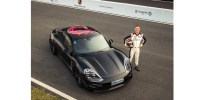 Porsche Taycan Çin’de ilk kez piste çıktı 