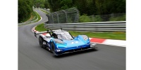 Volkswagen ID. R “Yılın Elektrikli Yarış Otomobili” seçildi 