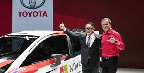 Toyota Başkanı Paris Otomobil Fuarı'ındaydı