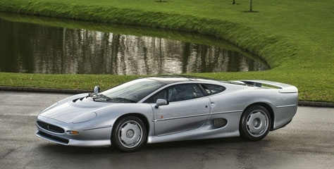 Bridgestone, Jaguar’ın efsanevi modeli XJ220 için yeni lastik geliştiriyor