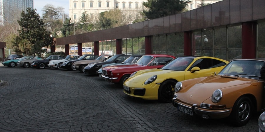 Klasik Otomobil Tutkunları The Ritz-Carlton, İstanbul’da Buluştu