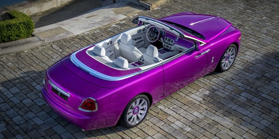 Rolls-Royce Yeni Bespoke otomobili teslim etti