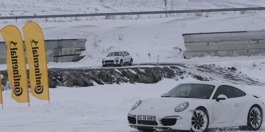 Porsche ve Continental Çıldır Gölü‘nde