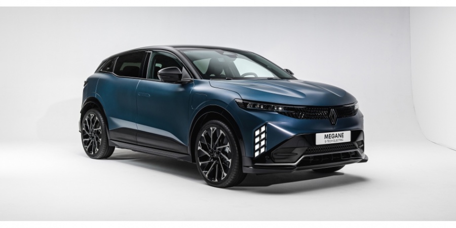 YENİ RENAULT MEGANE E-TECH ELEKTRİKLİ SAHNEYE ÇIKIYOR