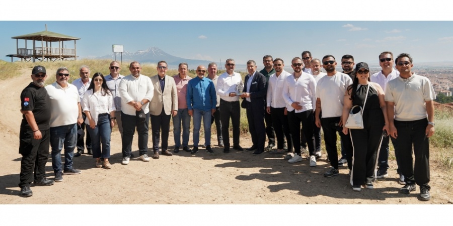 Kâmil Koç ve Mercedes-Benz Türk, Aksaray Hatıra Ormanı'nda fidan diktiler