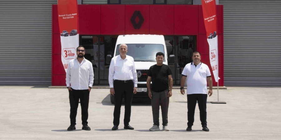 Renault Trucks Türkiye, Master Red EDITION'ın ilk teslimatını gerçekleştirdi