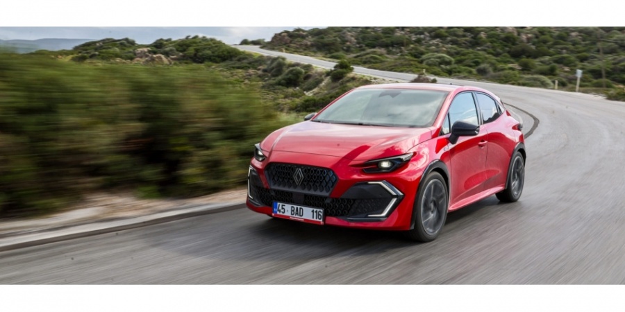 RENAULT, SON ÇEYREĞE DE ZİRVEDE GİRİYOR