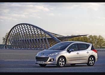Yeni Peugeot 207 segmentin yıldızı cazibesini daha da arttırdı