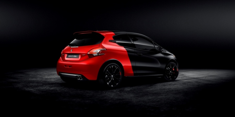 Peugeot Sport imzalı GTi’lerin en iddialısı: 208 GTi 30. yıl 