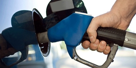 Bu gece benzine indirim geliyor!
