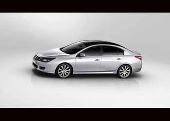 Renault Latitude modeli günışığına çıkıyor
