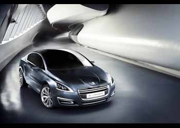 Prestijli sedan sınıfında yeni bir seçenek “5 BY PEUGEOT”