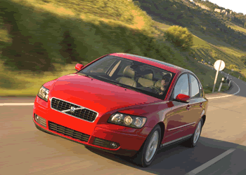 Yeni Volvo S40, dört farklı ‘çarpışma test’inden beş yıldız aldı!..
