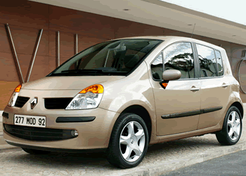 Renault Modus, daha geniş bir iç kabin sunuyor...