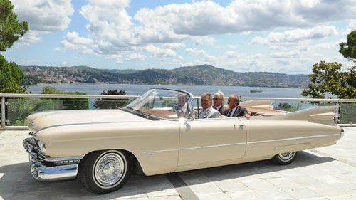 Cumhurbaşkanı Gül'ün klasik otomobil gezisi...