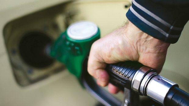 Benzine 12 kuruşluk zam yapıldı