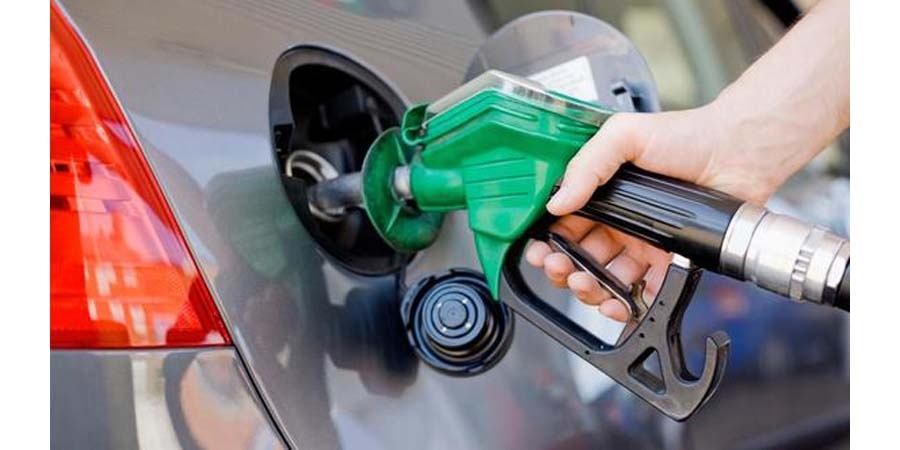Gece yarısından itibaren benzine indirim...
