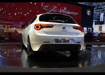 Cenevre'de tanıtılan Alfa Romeo Giulietta, yaz aylarında Türkiye'De!