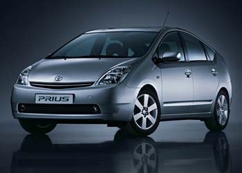 Toyota Prius'a bir ayda 17.500 adet sipariş geldi