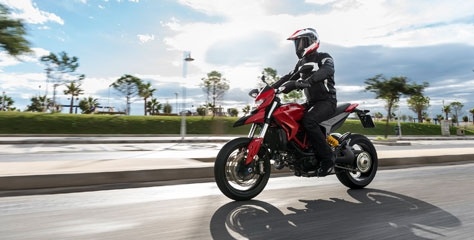 Castrol'den motosiklet tutkunlarına Trizone teknolojisi!