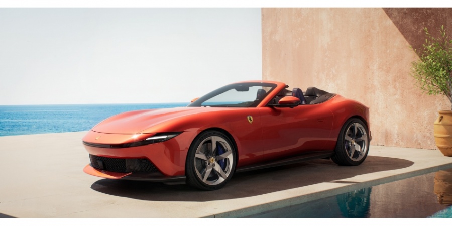 FERRARI AMALFI SPIDER AÇIK HAVA SÜRÜŞÜNÜ YENİDEN TANIMLIYOR
