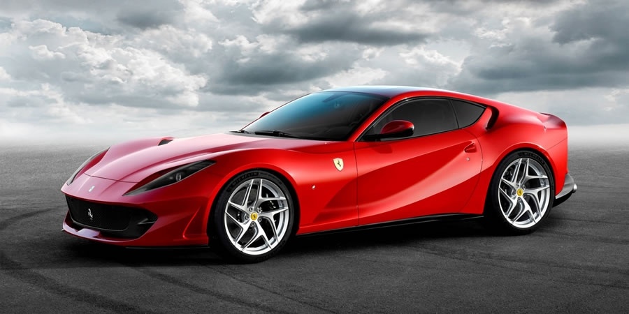 Ferrari'den 812 Superfast sürprizi