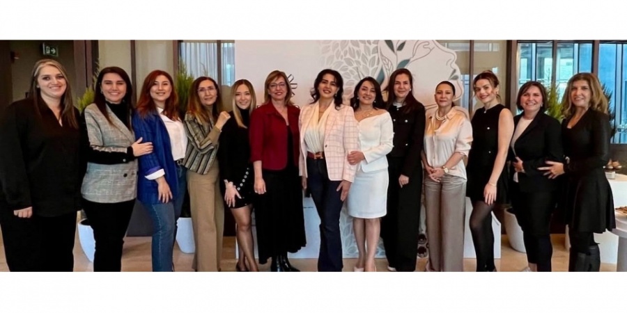 Kadın Sürücüler İstanbul Park'ta Buluştu