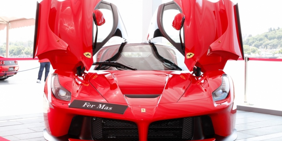 Efsane Ferrari’ler, Otomobil Güzellik Yarışmasını Taçlandırdı!
