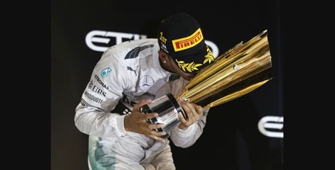 Mercedes AMG Petronas F1 tarihine damga vurdu