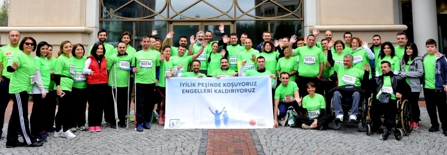  Peugeot Türkiye Gönüllüleri, İstanbul Maratonu’nda engelleri kaldırmak için bir kez daha koşacak
