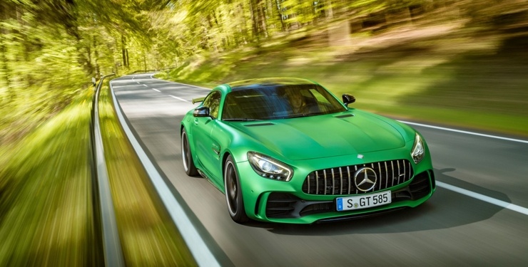 Dünyanın en zorlu yarış pistinden yollara çıktı: Yeni Mercedes-AMG GT R